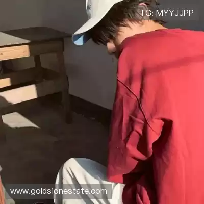 薄发华